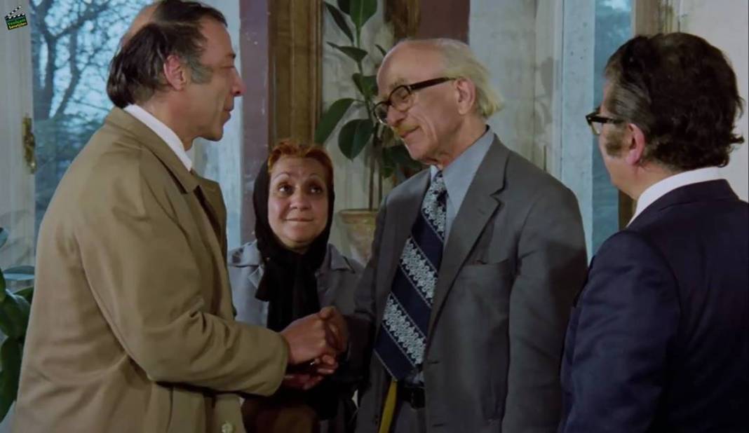 Film çekimlerinde deveden düşerek hayatını kaybetmişti: Kızı da babası kadar ünlüymüş! Binbir Gece dizisinde rol aldı 1